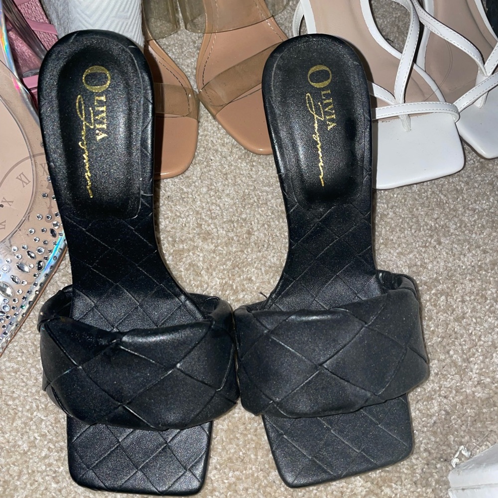 Black sandal heel